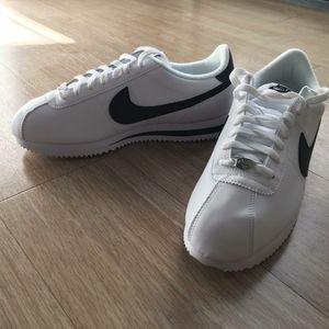 Nike Cortez Basic Leather Men's size 9 shoe